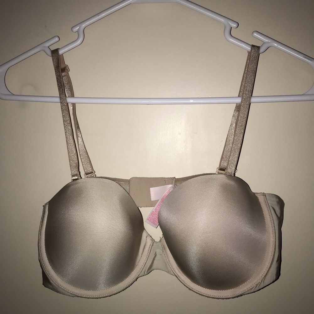 VICTORIA’S SECRET versatile bra
